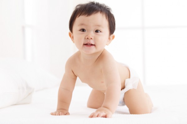如何选购婴儿爽身粉？法贝儿液体爽身粉给宝宝至善至纯的呵护