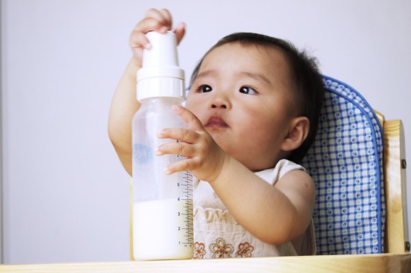 让宝宝吃到更加接近母乳营养的奶粉—羊滋滋羊奶粉