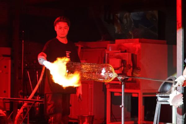 培乐多联合上海玻璃博物馆推出彩泥玻璃创想课 陪你捏出无限想象